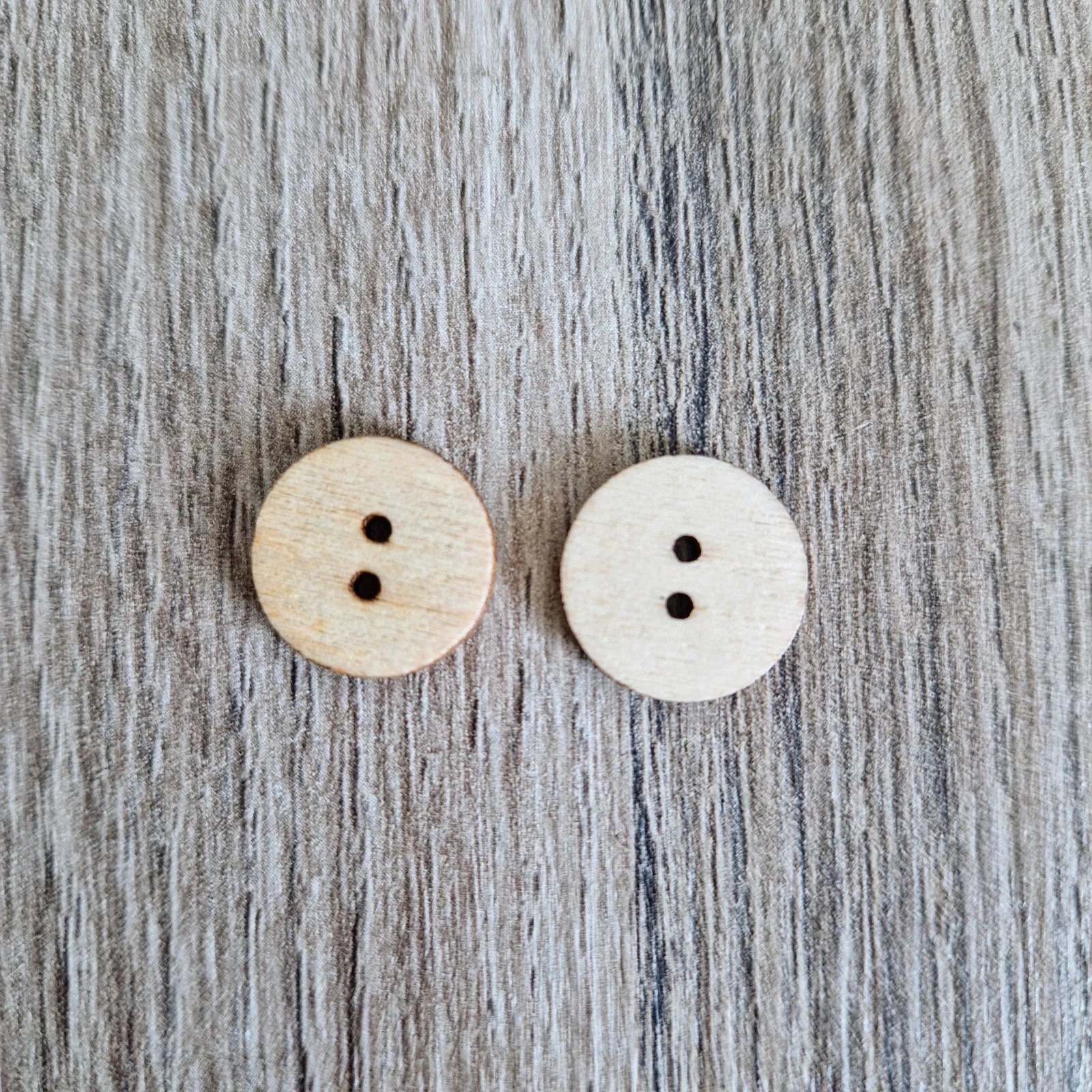 Lot de 2 botões de madeira vintage – photo 2